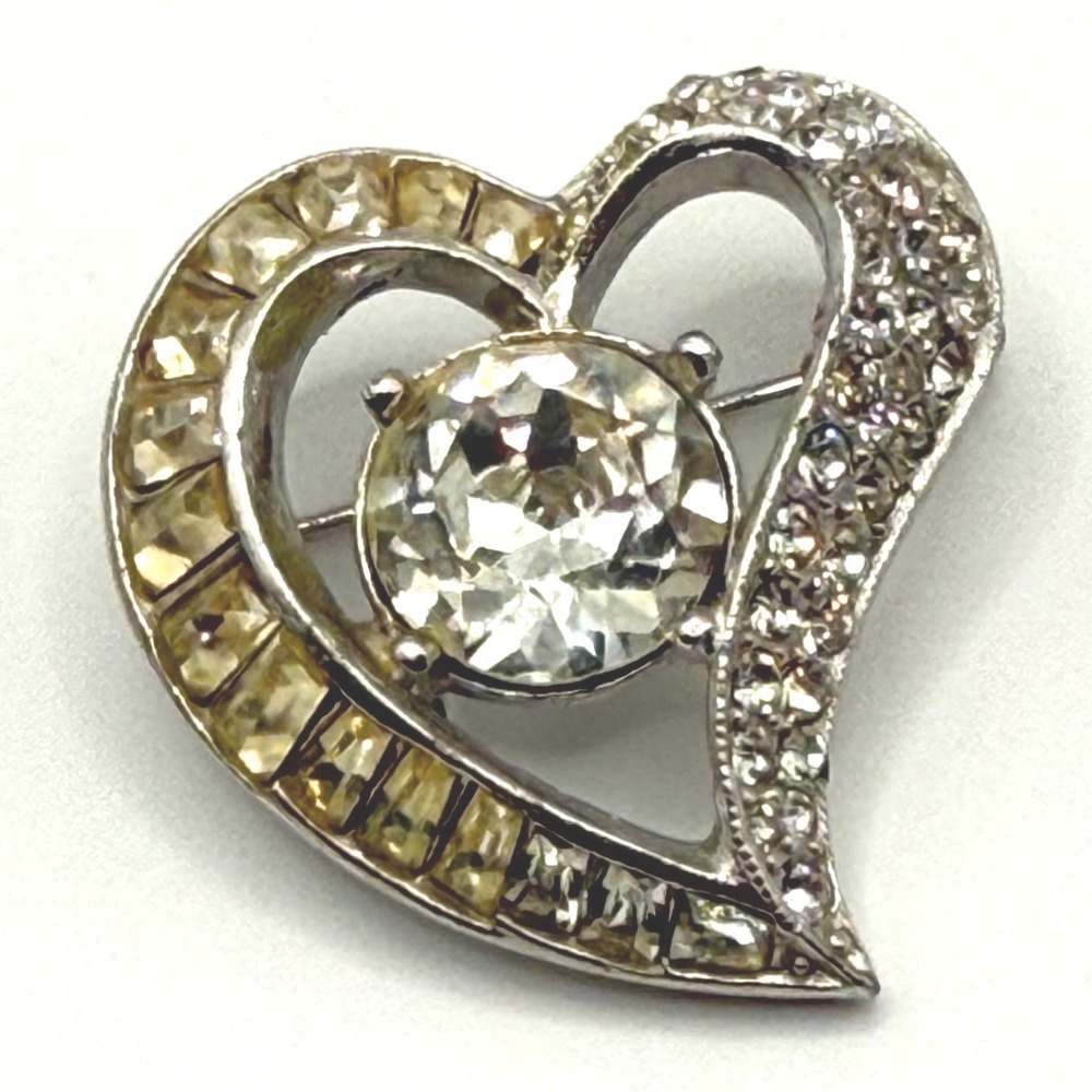 Vintage Weiss Heart Brooch Rhinestone Silver Tone Signed Designer Pin Champagne
